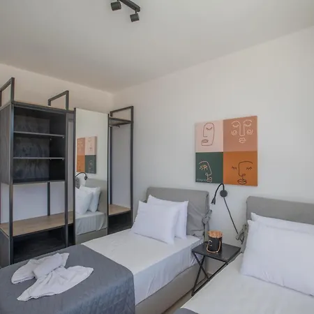 Mit Privatpool Fuer 11 Personen Ca, 220 M Sup2 In Protaras, Suedkueste Von Zypern Semesterbostad *