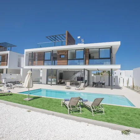 Mit Privatpool Fuer 11 Personen Ca, 220 M Sup2 In Protaras, Suedkueste Von Zypern Nyaraló *