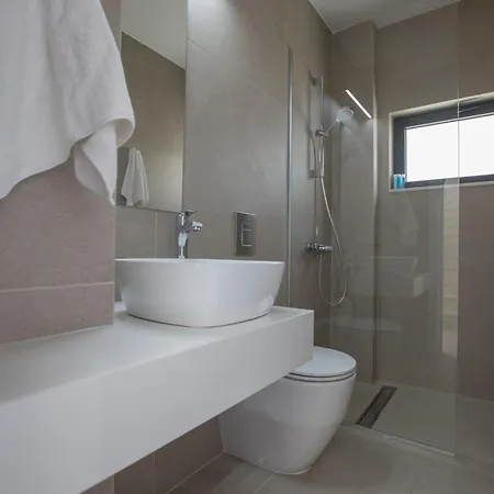Nyaraló Mit Privatpool Fuer 11 Personen Ca, 220 M Sup2 In Protaras, Suedkueste Von Zypern Protarász